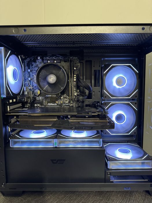 Геймърски компютър Ryzen 5 2400G, RX 580, 16GB DDR4