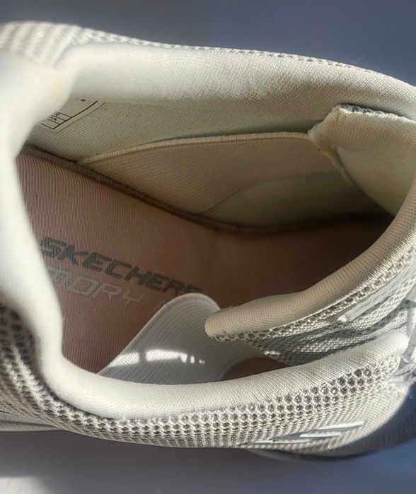 Pantofi sport dama originali,  SKECHERS nr.39, deosebiti, aproape noi