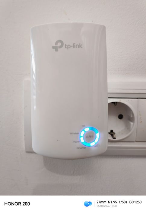 Extender rețea Wi-Fi