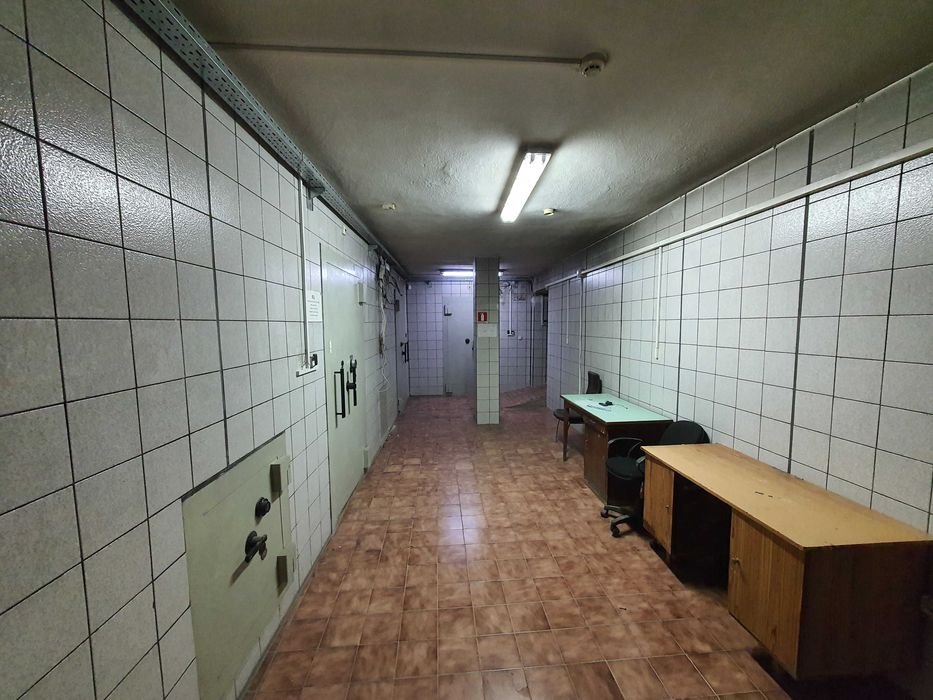 Дава се под наем Промишлена сграда в Севлиево - 60 кв.м за 1020 € - Снимка #2