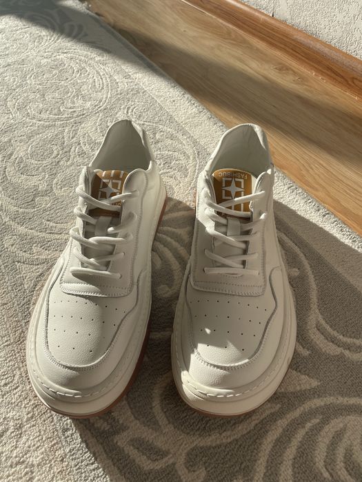 Кроссовки 42 размер