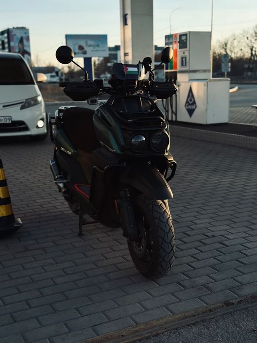 Продаю скутер танк