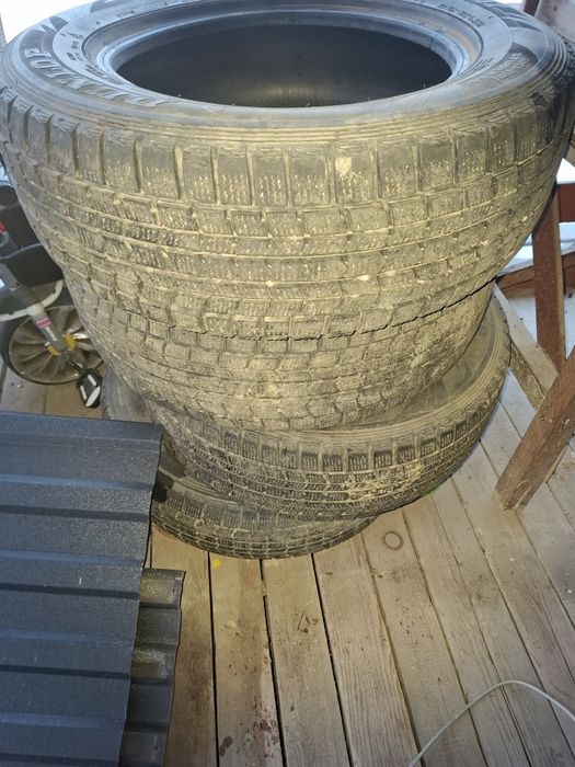 Продаётся Резина зимняя.