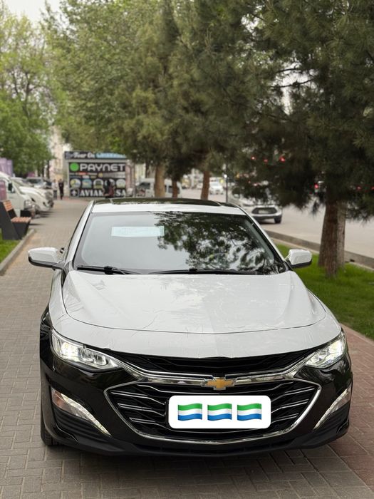 Chevrolet Malibu 2021 — 2