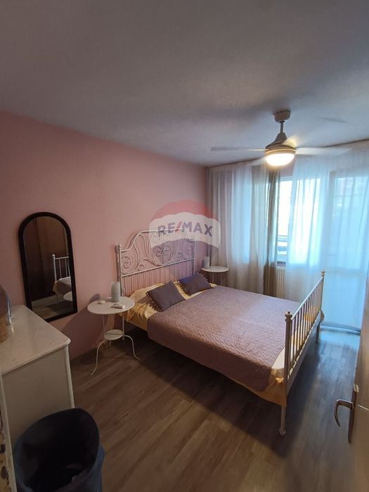 Продава се Тристаен апартамент в Шумен, Център - 107 кв.м за 1001 €/кв.м - Снимка #10