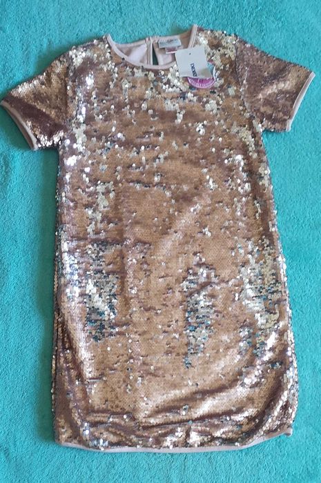 Нарядное платье на 9-10лет.