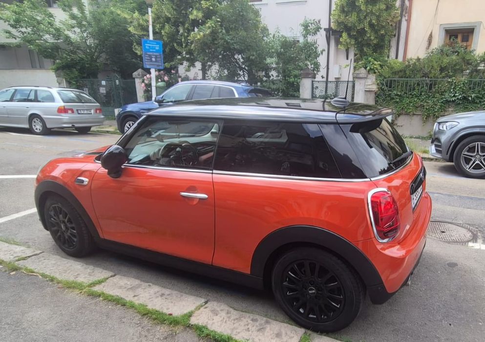 MINI Cooper 1.5 Turbo • 136 CP • AUTOMATĂ • 2018 • 85.640 km