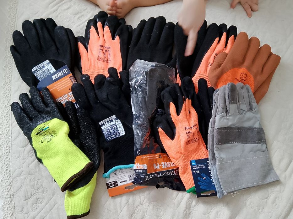 Рабочие перчатки