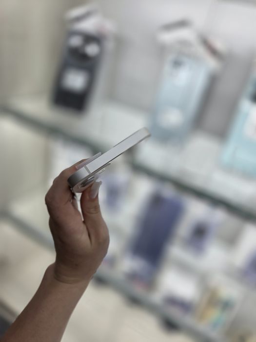 Humor GSM oferă spre vânzare / iPhone 12 / 128 GB / White / Baterie 100% / Garanție/ Rate