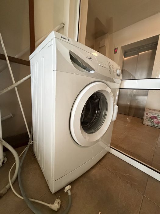 Продавам пералня NEO WM-AE600
