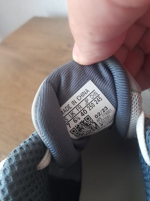 Adidas Response маратонки 40 номер.