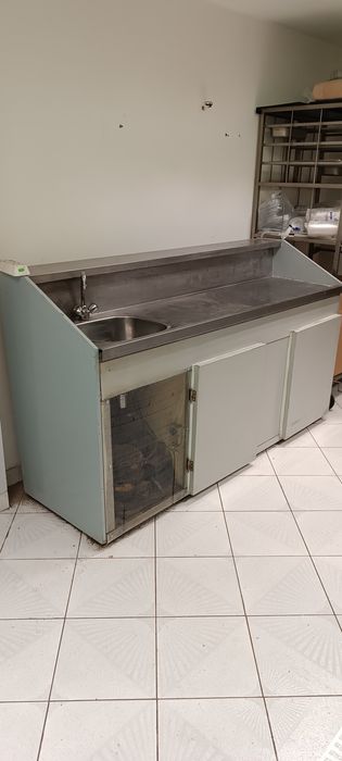 Плотове и мивки от неръждаема стомана