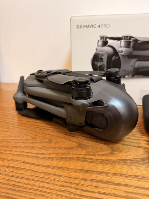 Drona DJI mavic 4 pro