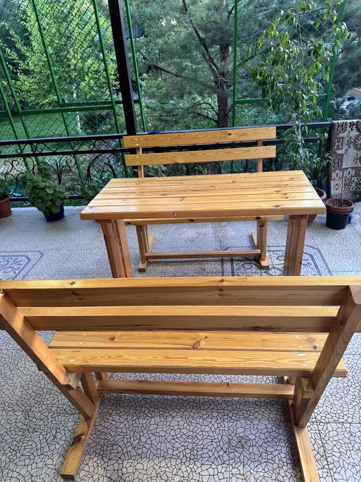 Стол со скамейками