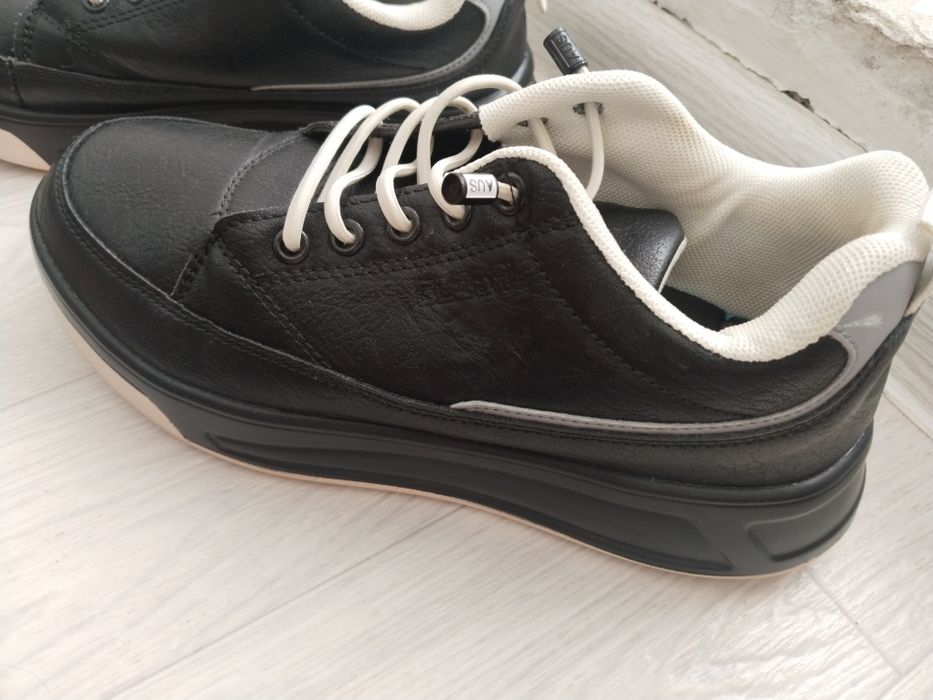 Крос, қысқы етік сатамын