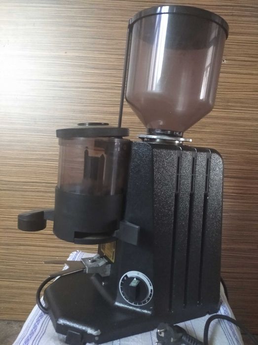 Професионална кафемелачка