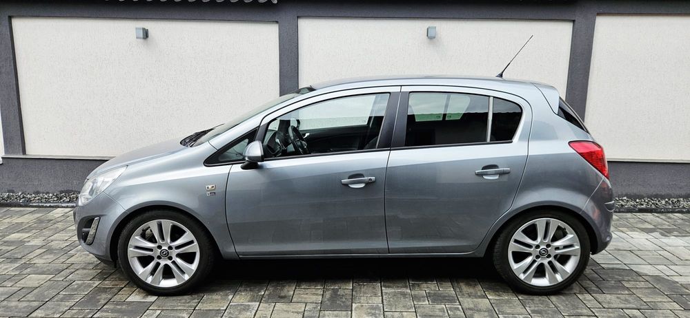 Opel Carsa D     1.4 Benzina  *Incalzire volan*