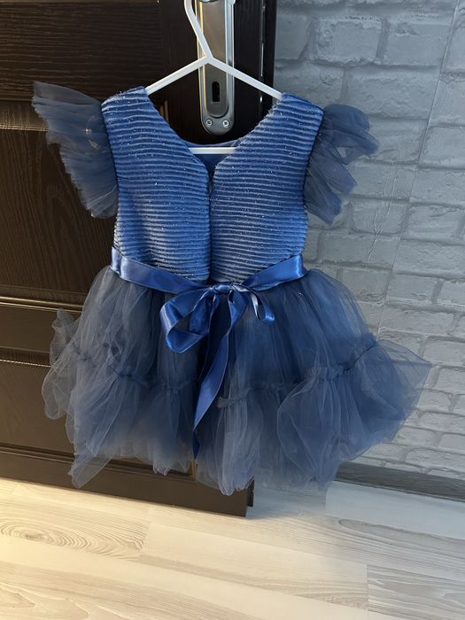 Детска рокля размер 98