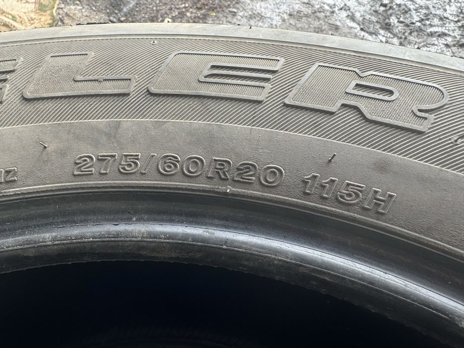 Шины на джип в хорошем состояние