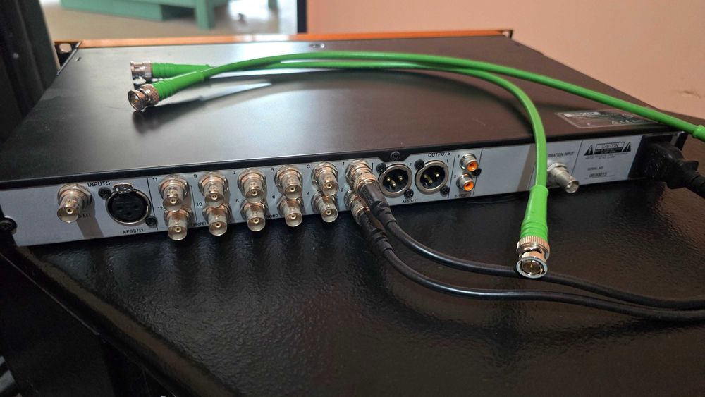 TASCAM CG-1000
Generator de clock