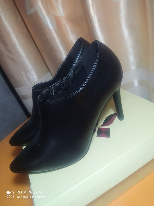 Продам новые ботильоны