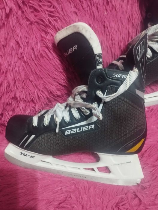 Продам коньки BAUER