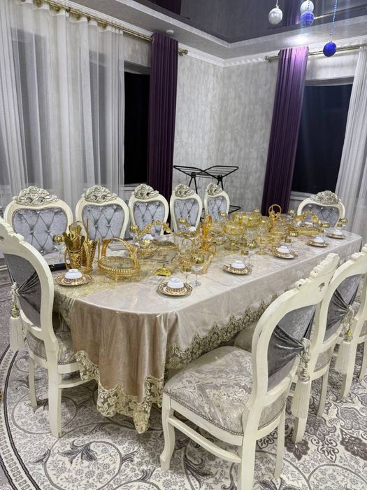 Stol stullar sotiladi