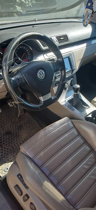 VW Passat RLine 2.0 TDI