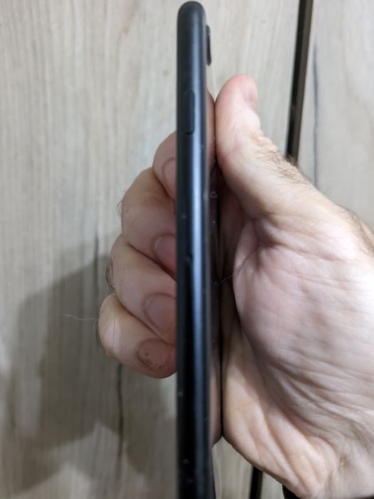 Iphone SE 2020 64ГБ 77%батерия