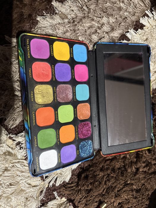 revolution палитра и  golden Rose червило