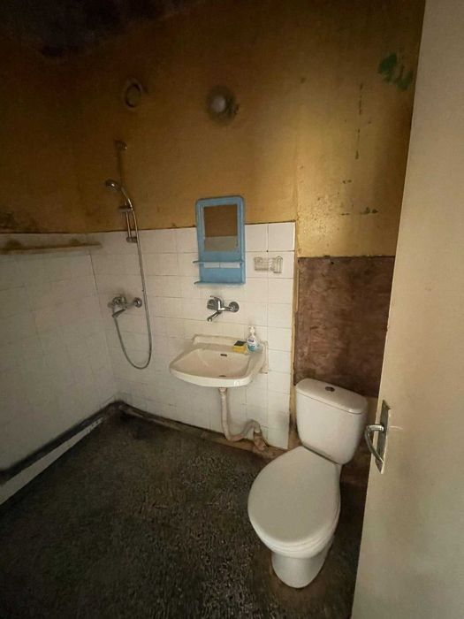 Продава се Двустаен апартамент в Пловдив, Кършияка - 760 кв.м за 106 €/кв.м - Снимка #2