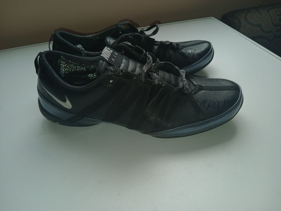 маратонки nike 40 номер