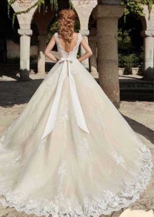 Inchiriez sau Vand Rochie mireasa Anastasia