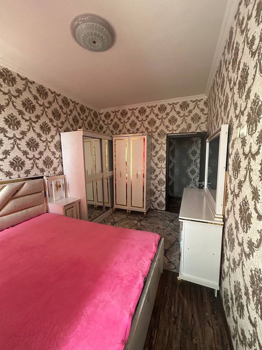 Квартира сотилади 3хонали центра жойлашган