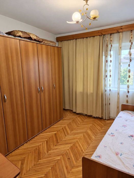 Vând apartament 3 camere decomandat, Ultracentral, Târgu Jiu