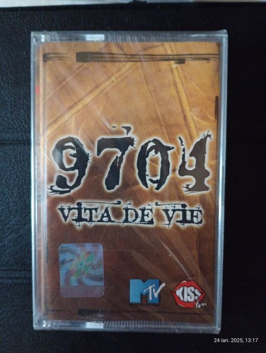 Casete audio sigilate - Pasarea colibri , Vita de vie , D.J. Phantom