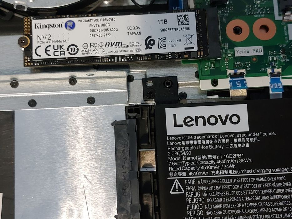 Laptop DEFECT Lenovo IdeaPad s145 Ryzen 3 3200U 2,6Ghz, 4GB DDR4, 1TB SSD, fara incarcator