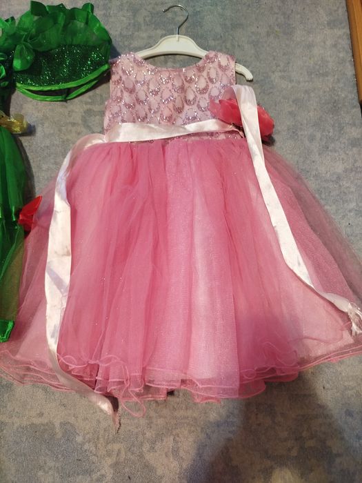 Продам платья для девочки