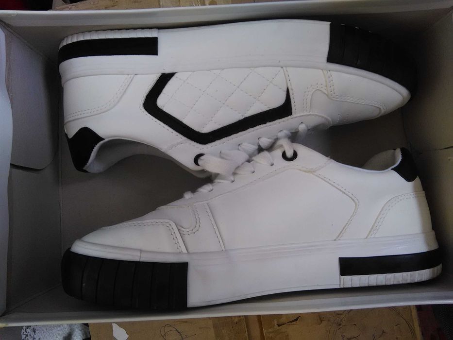 Дамски обувки маратонки #38 нови