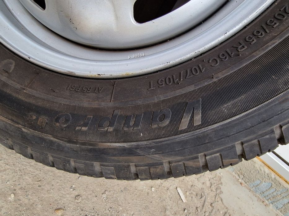 Jante cu anvelope vara Ford Transit - ambele noi