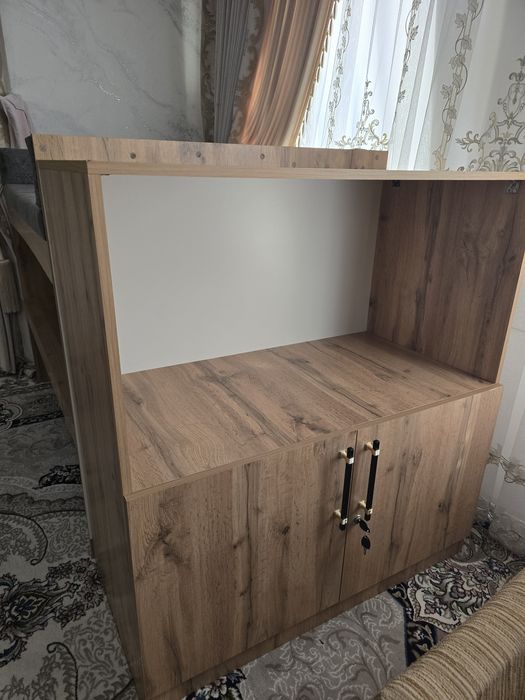 Mebel sotiladi yaxshi xolatda yangi