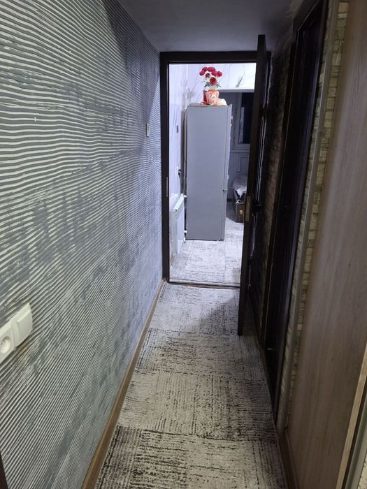 1 комнатная (38кв.м.) в 8 микрорайоне (Чинара) | переделанная в 2х ком