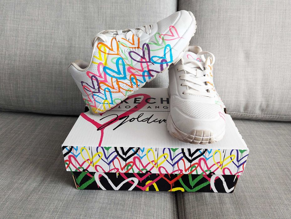 Skechers Spread The Love