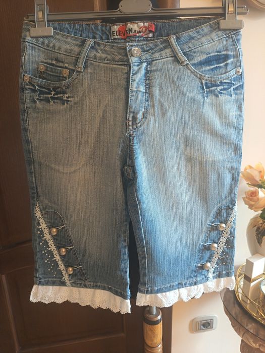 Blugi cu dantela