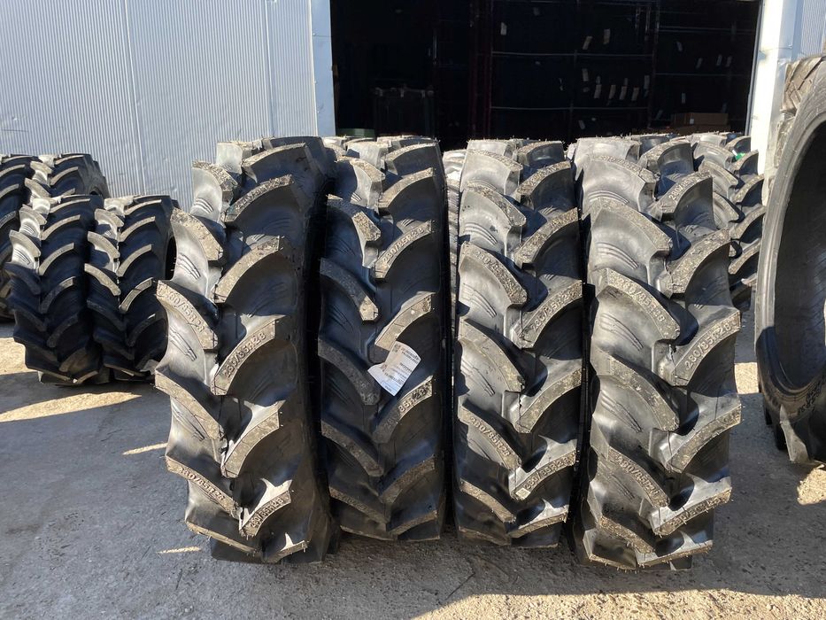 Cauciucuri noi de directie la tractor pe fata Radiale 280/85 R28 OZKA