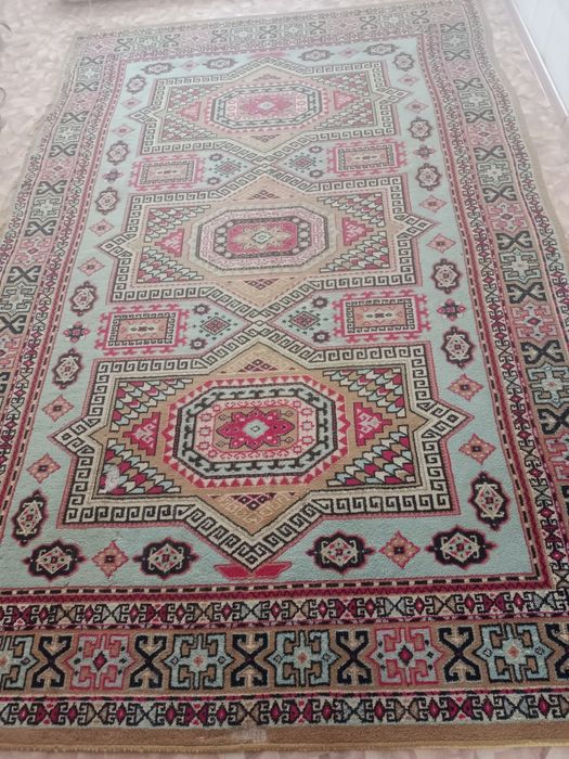 Продам ковры и палас