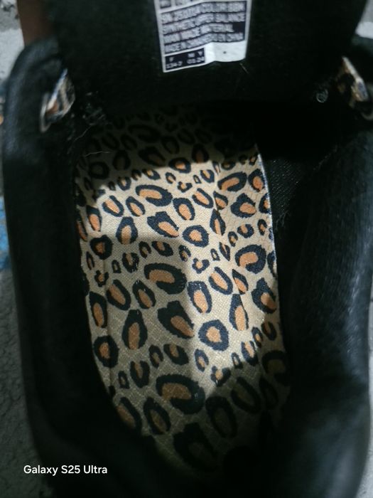 Vând adidasi skechers in colaborare cu snoop dog