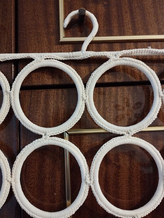 Закачалка за шалчета 28 гнезда