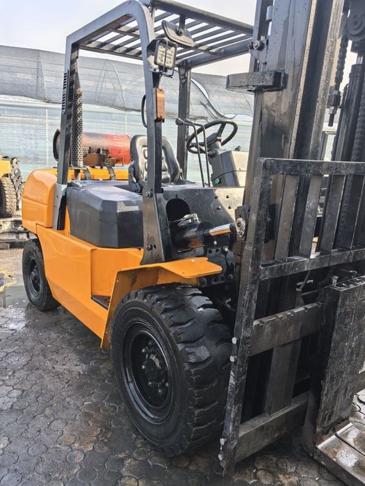 Продается вилочный погрузчик