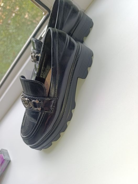 Отдам даром лоферы 32 размера